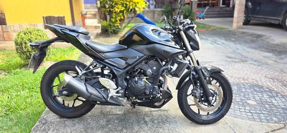 YAMAHA MT-03 